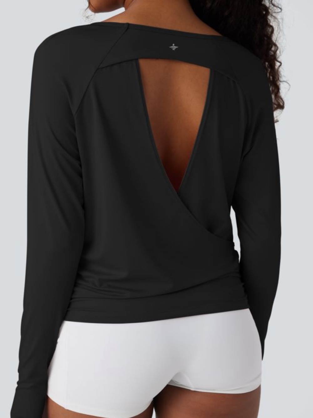 Halara Cut Out Back Thumb Hole Ruched Relax Fit Yoga Top